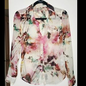 Guess Los Angeles V-Neck floral blouse size small
